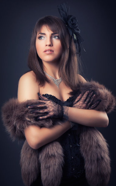 美丽的年轻复古女人的肖像图片下载