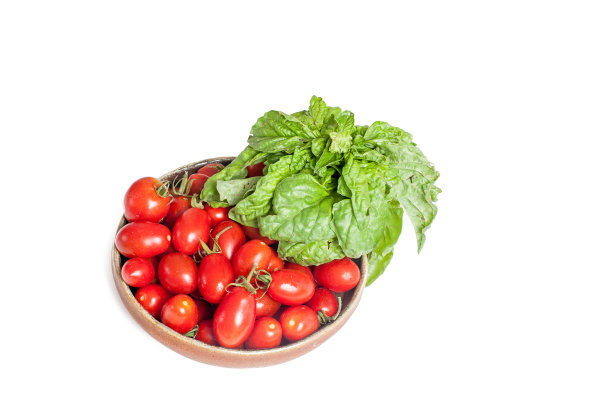 生红番茄和罗勒新鲜分离图片下载