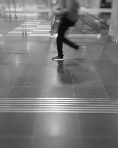 行走的人图片下载