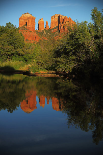 塞多纳的红色岩石图片下载