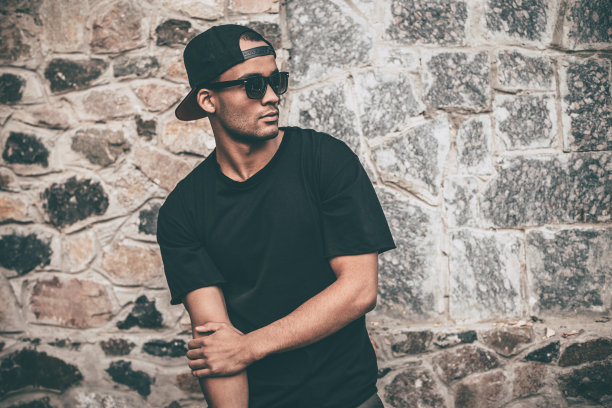 总是很酷很时髦。素材图片