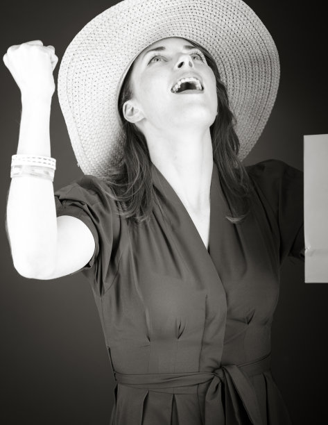 模型孤立在普通背景上尖叫图片下载