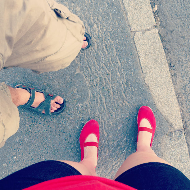 鞋子路腿图片下载