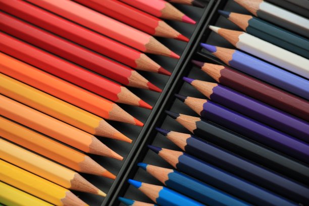 全新彩色铅笔图片下载