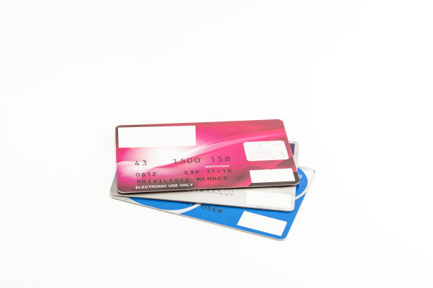 白色背景上的信用卡图片下载