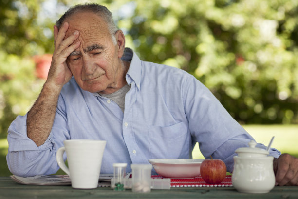 老年人的抑郁图片下载