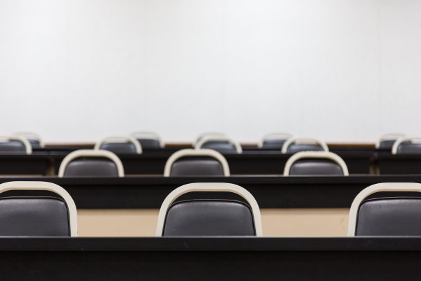 讲座教室椅子图片下载