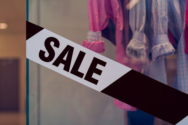 服装店-大减价-黑色星期五图片下载