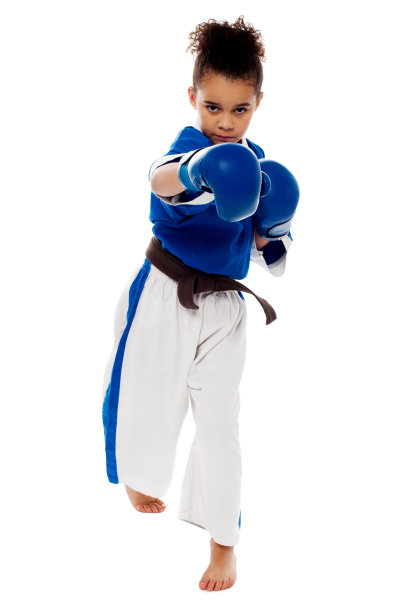 女孩投掷右手臂直拳图片下载