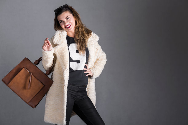 她知道现在流行什么图片下载