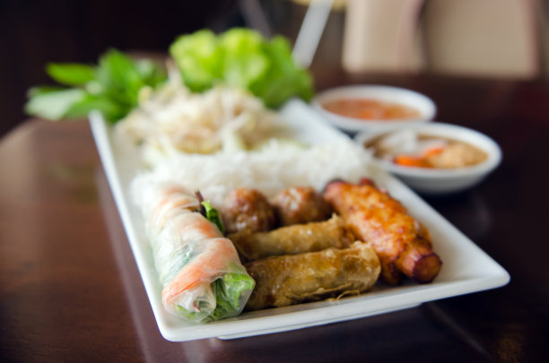 猪肉春卷，甘蔗虾仁和图片下载