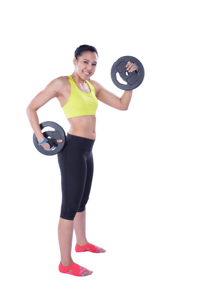 拿着杠铃的年轻运动员图片下载