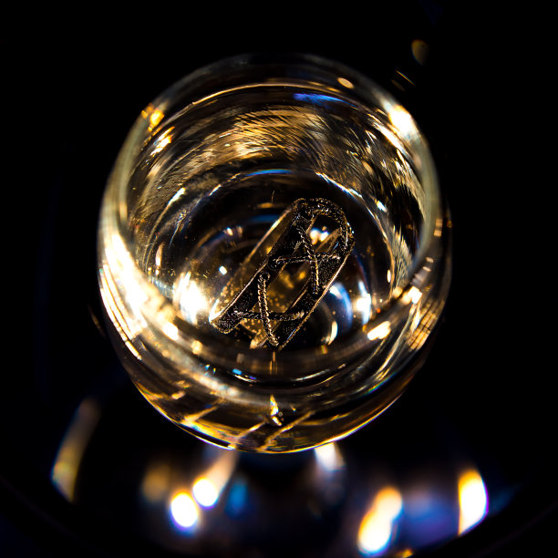 银在玻璃图片下载