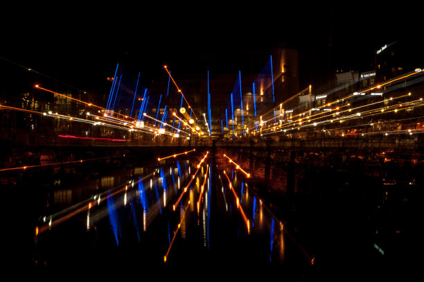 晚上的纳奈莫港图片下载