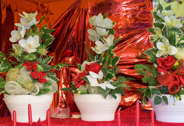 红色背景的圣诞装饰图片下载