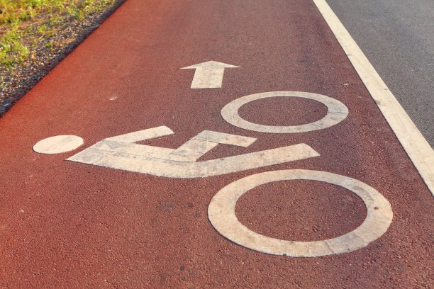 市内自行车路标图片下载