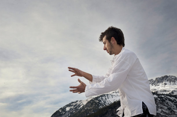太极、瑜伽和气功图片下载