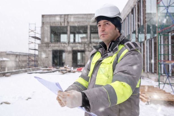 建筑工地的土木工程师图片下载