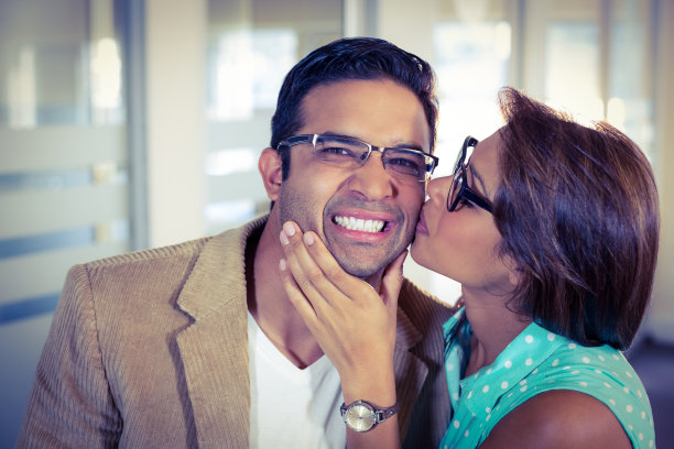 同事表达爱意图片下载