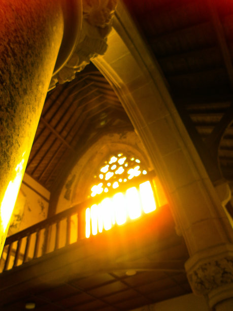教堂的光图片下载
