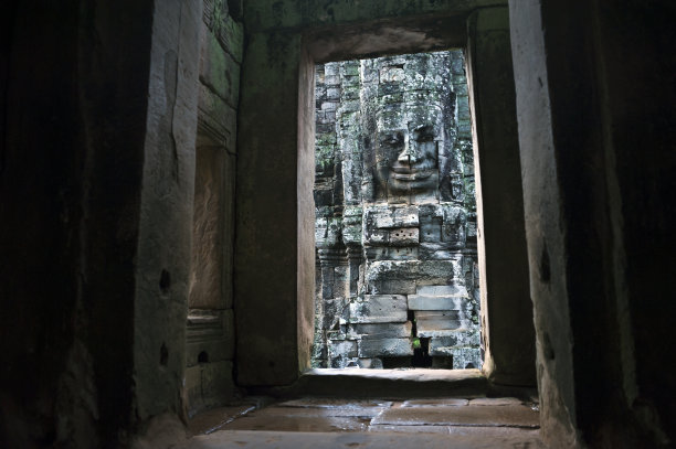 吴哥窟巴戎寺的佛像石面图片下载