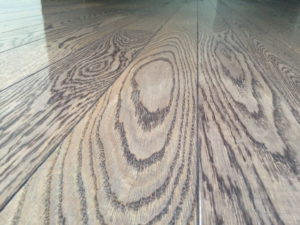 木条镶花之地板图片下载