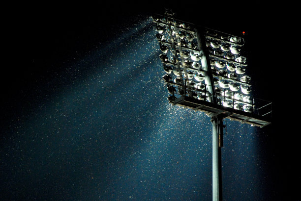 体育馆的灯光图片下载