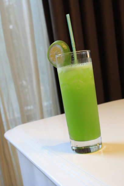 绿色的幻想图片下载