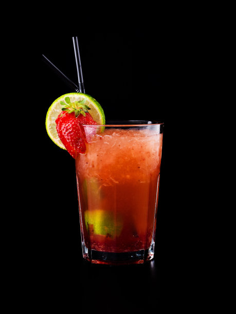 草莓鸡尾酒图片下载