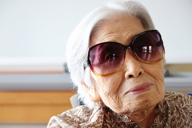 日本的祖母图片下载