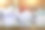 关闭堆放在办公桌上的商务文件图片下载