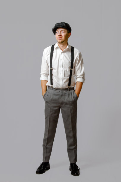 戴着帽子的年轻人图片下载