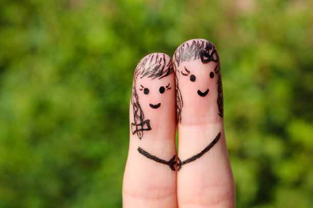 手指画，女人手牵着手图片下载