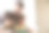 父亲和儿子在家里读故事的特写素材图片