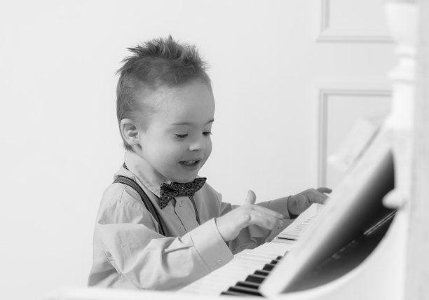 小男孩图片下载