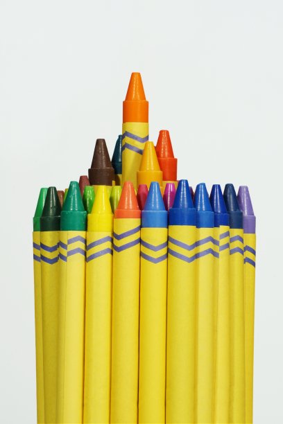 一堆彩色蜡笔图片下载