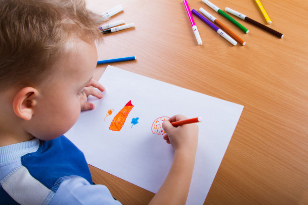 小男孩了图片下载