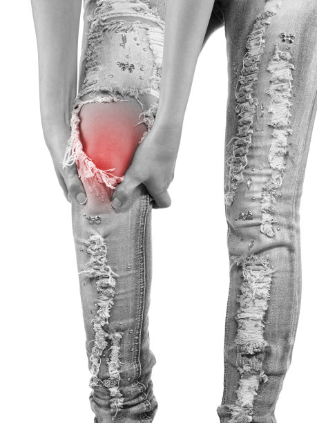 女人膝盖疼痛。图片下载