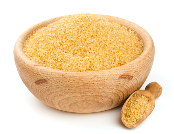 红糖放在一个木碗里图片下载