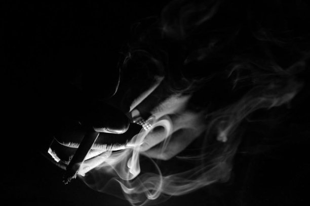 香烟烟雾图片下载