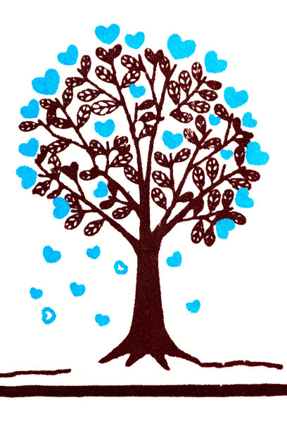 爱树与环境在织物纹理上隔离白色图片下载