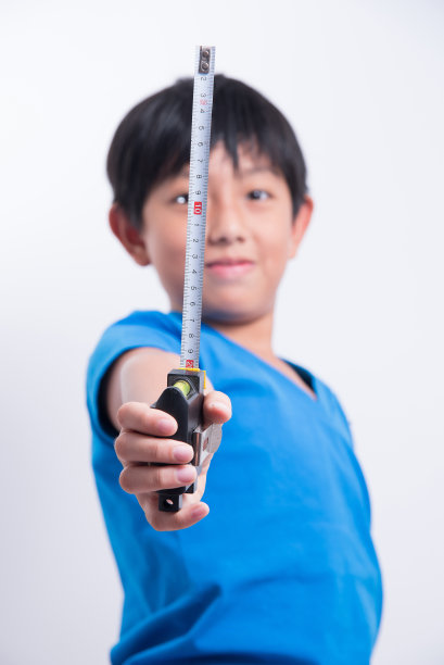 亚洲男孩测量图片下载