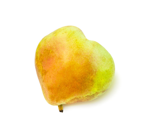 心型梨子孤立于白色之上。图片下载