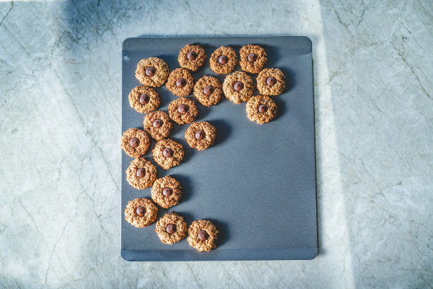 素食无麸质花生酱巧克力片燕麦饼干图片下载