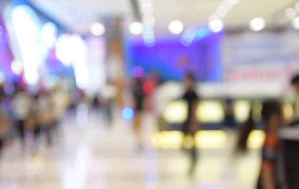 百货商场购物中心和人群的模糊照片图片下载