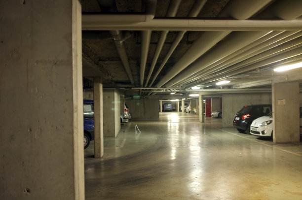 室内停车场图片下载