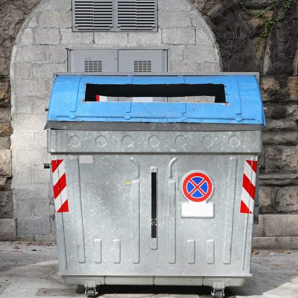 大的垃圾桶图片下载