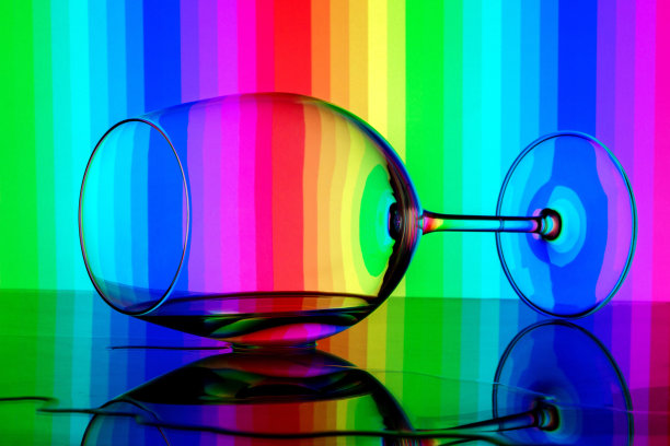 一杯酒图片下载