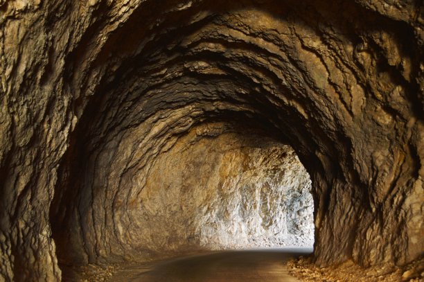 古老的石头隧道图片下载