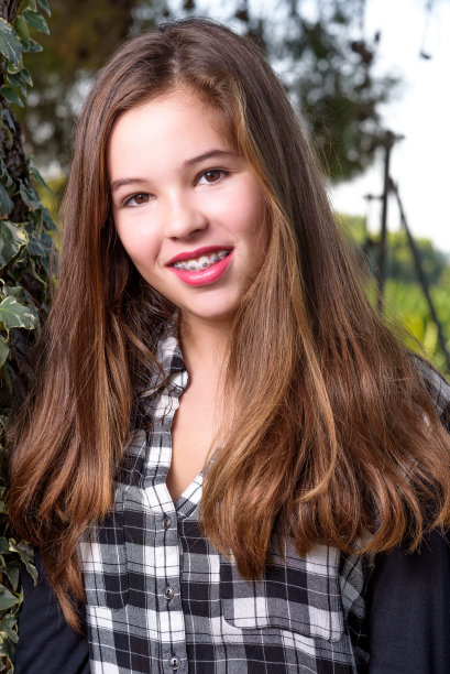 阳光下的肖像图片下载